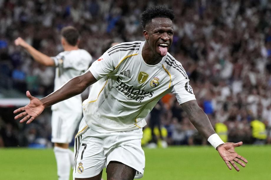 投射和更衣 投射和更衣