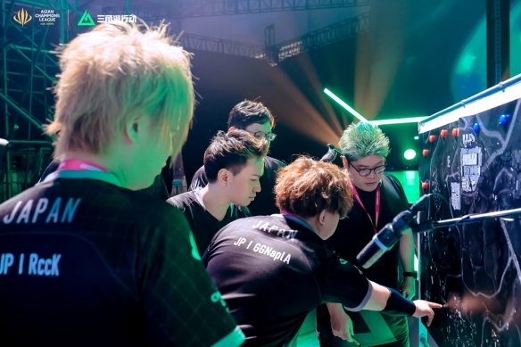 队又依靠一 队又依靠一