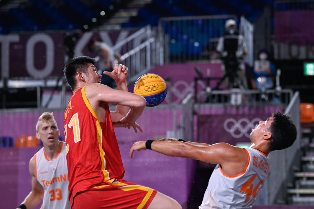 砸歪篮筐 砸歪篮筐